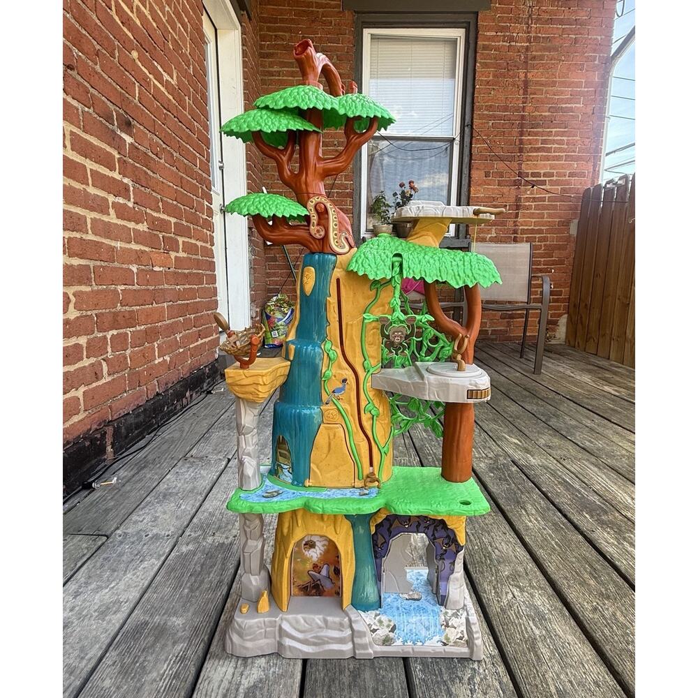 Disney Lion King Lion Guard Training Lair Playset Lights & Sounds PLAYSET ONLY